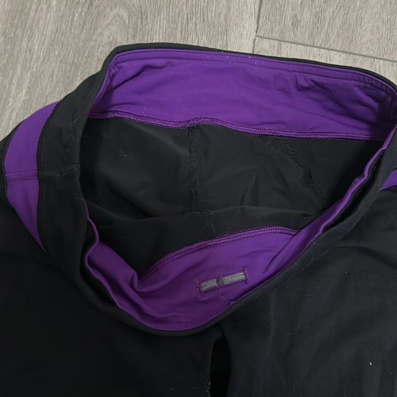 Lululemon Leggings  size 8 Black and Purple Leggings - Picture 2 of 9